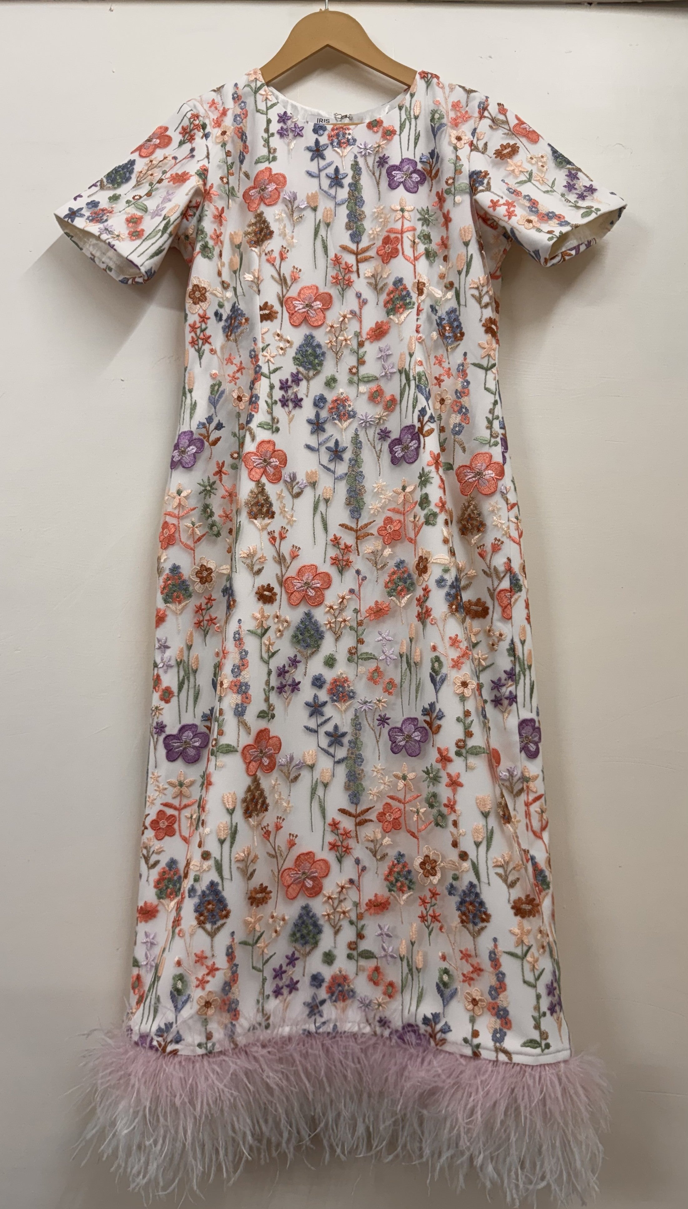 IVORY EMBROIDERED FLORAL FEATHER DRESS