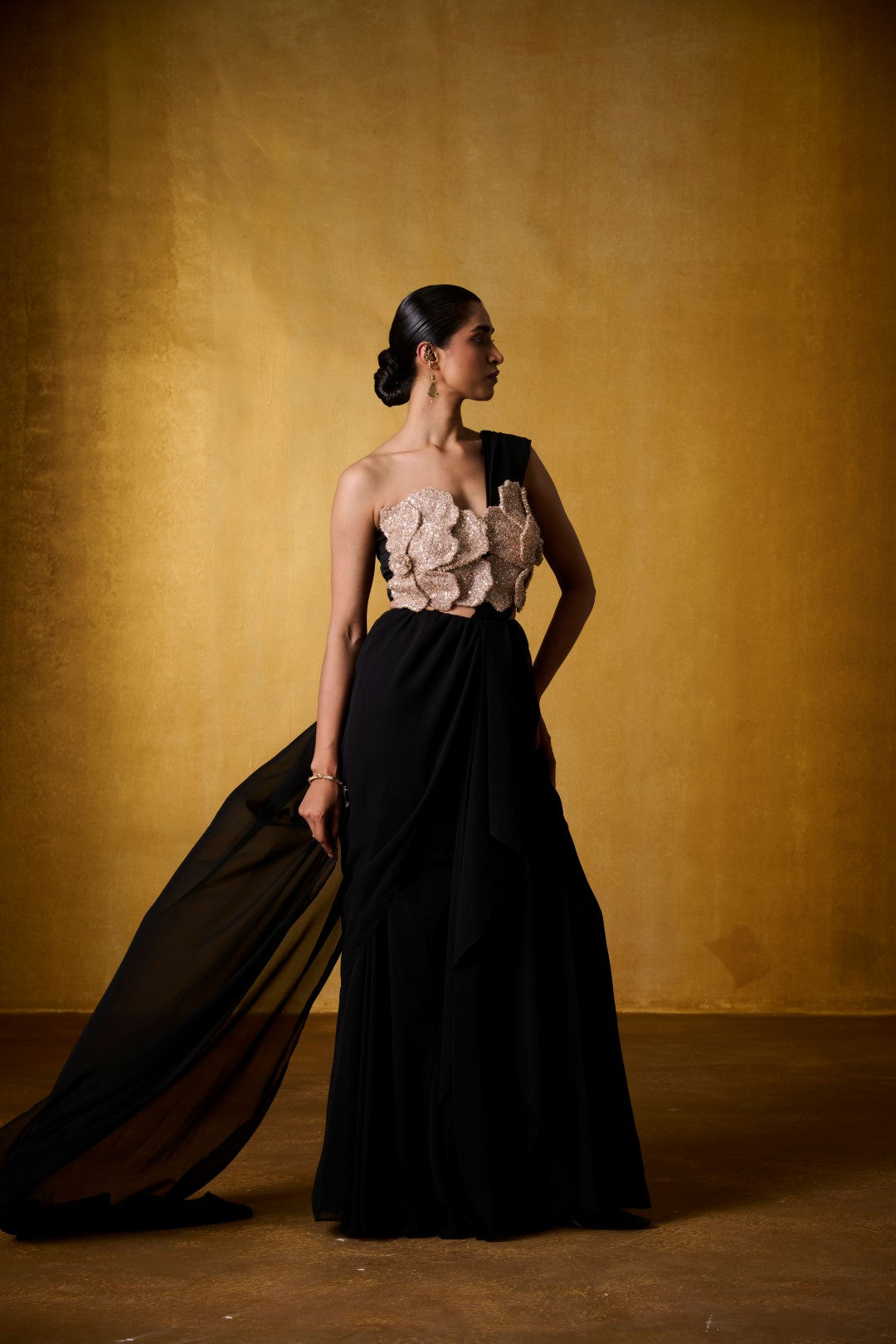 GOLDEN FLORAL BLOUSE WITH GEORGETTE DRAPED SAREE