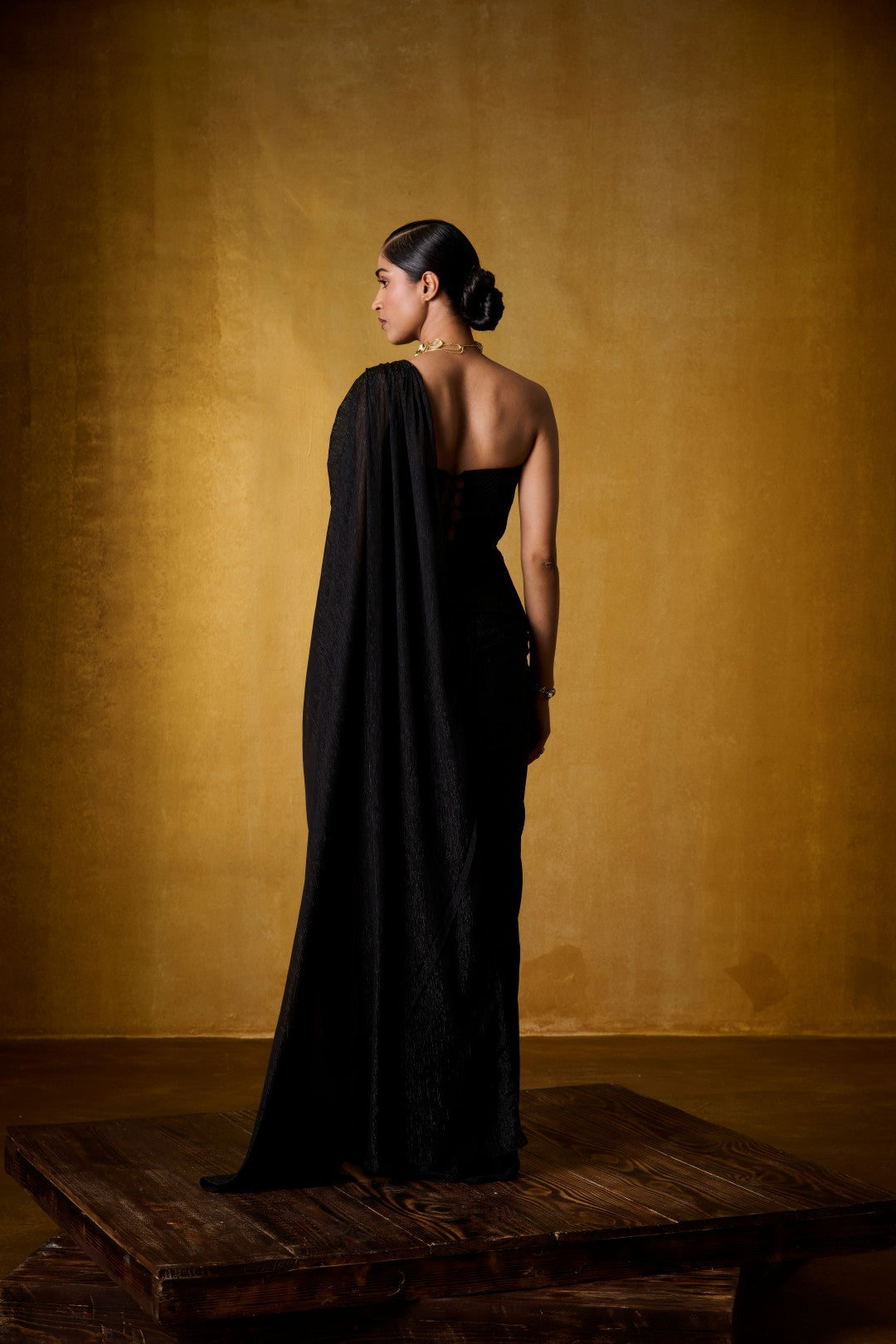 BLACK QUILTED CORSET SAREE