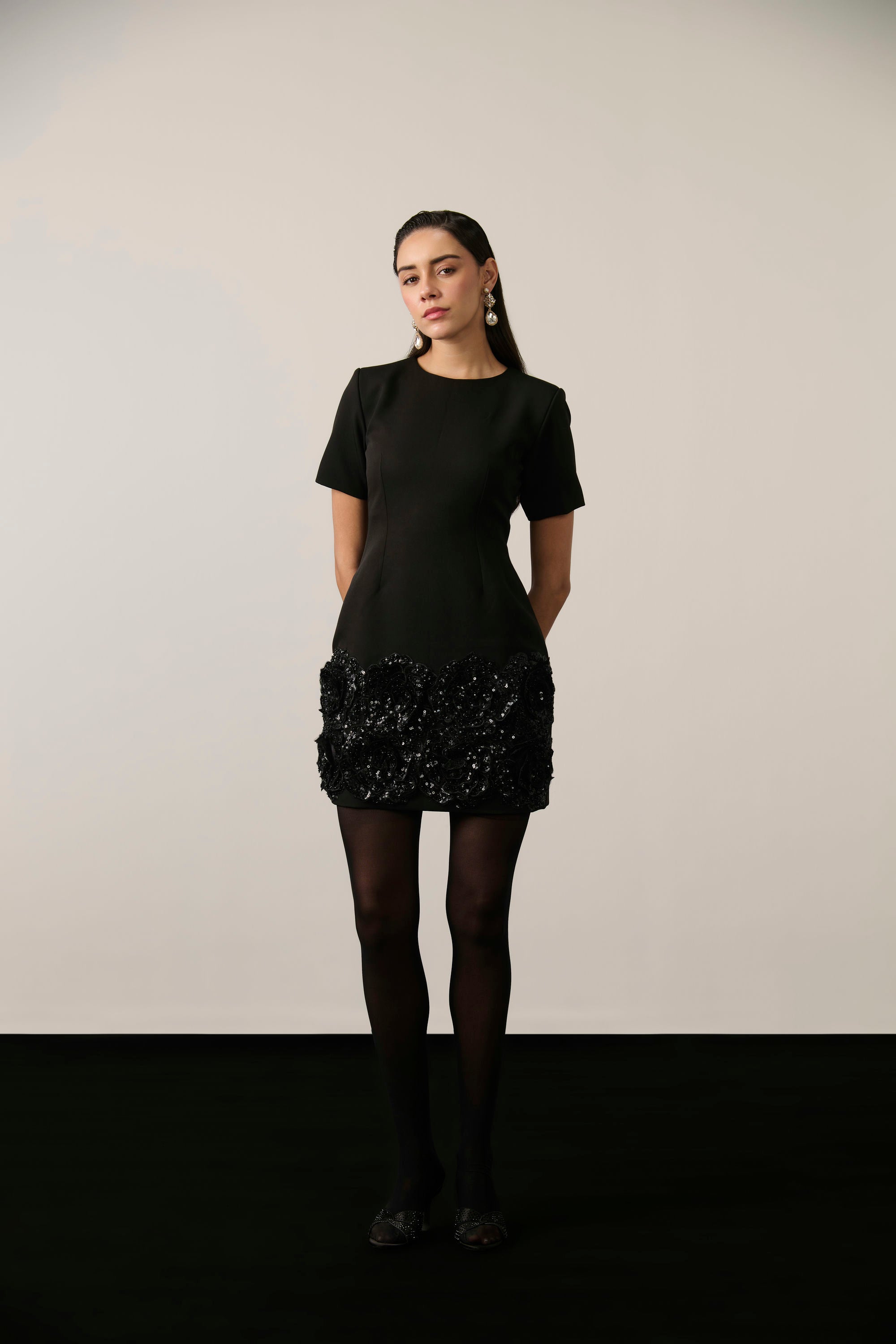 BLACK EMBELLISHED FLOWER DRESS