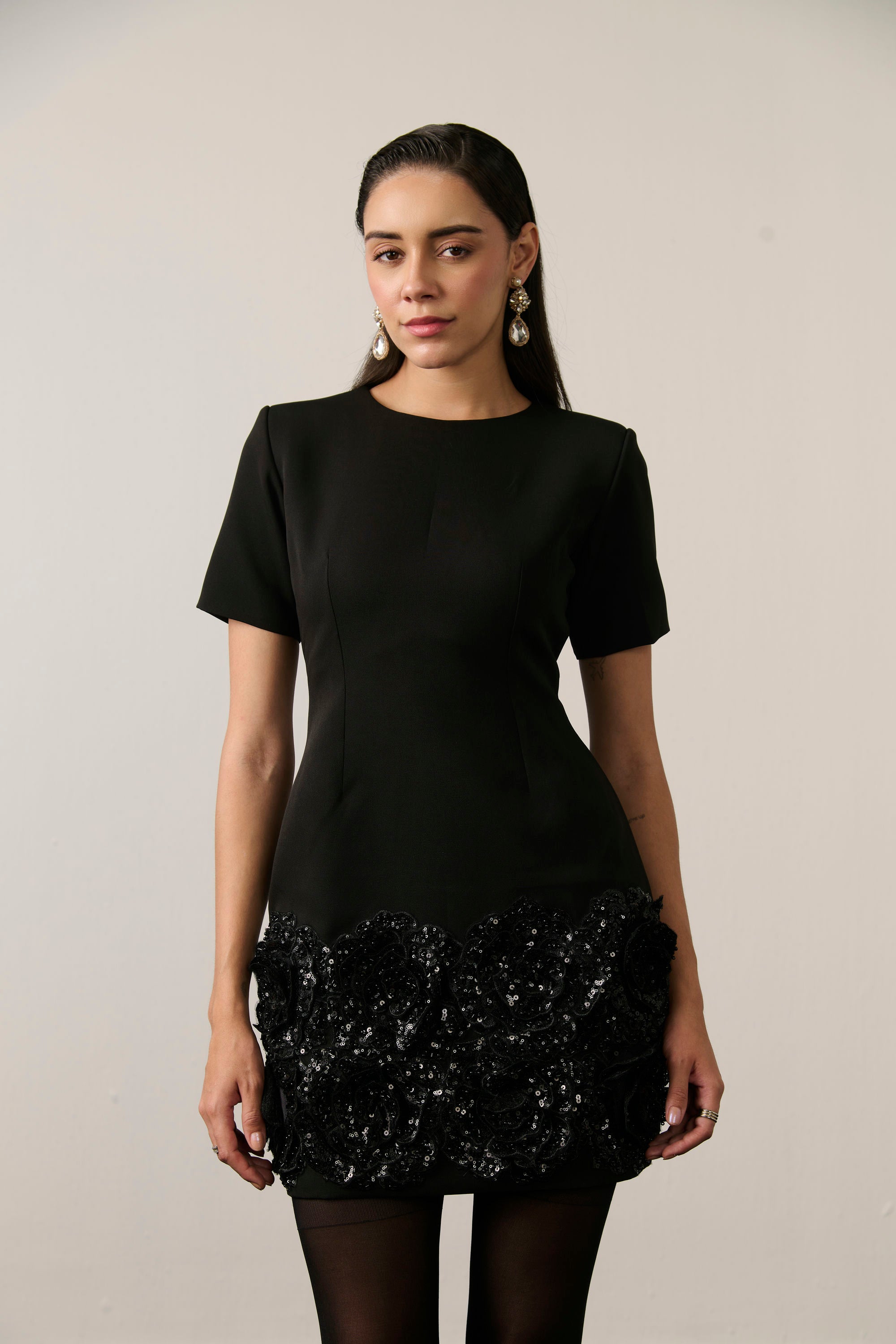 BLACK EMBELLISHED FLOWER DRESS