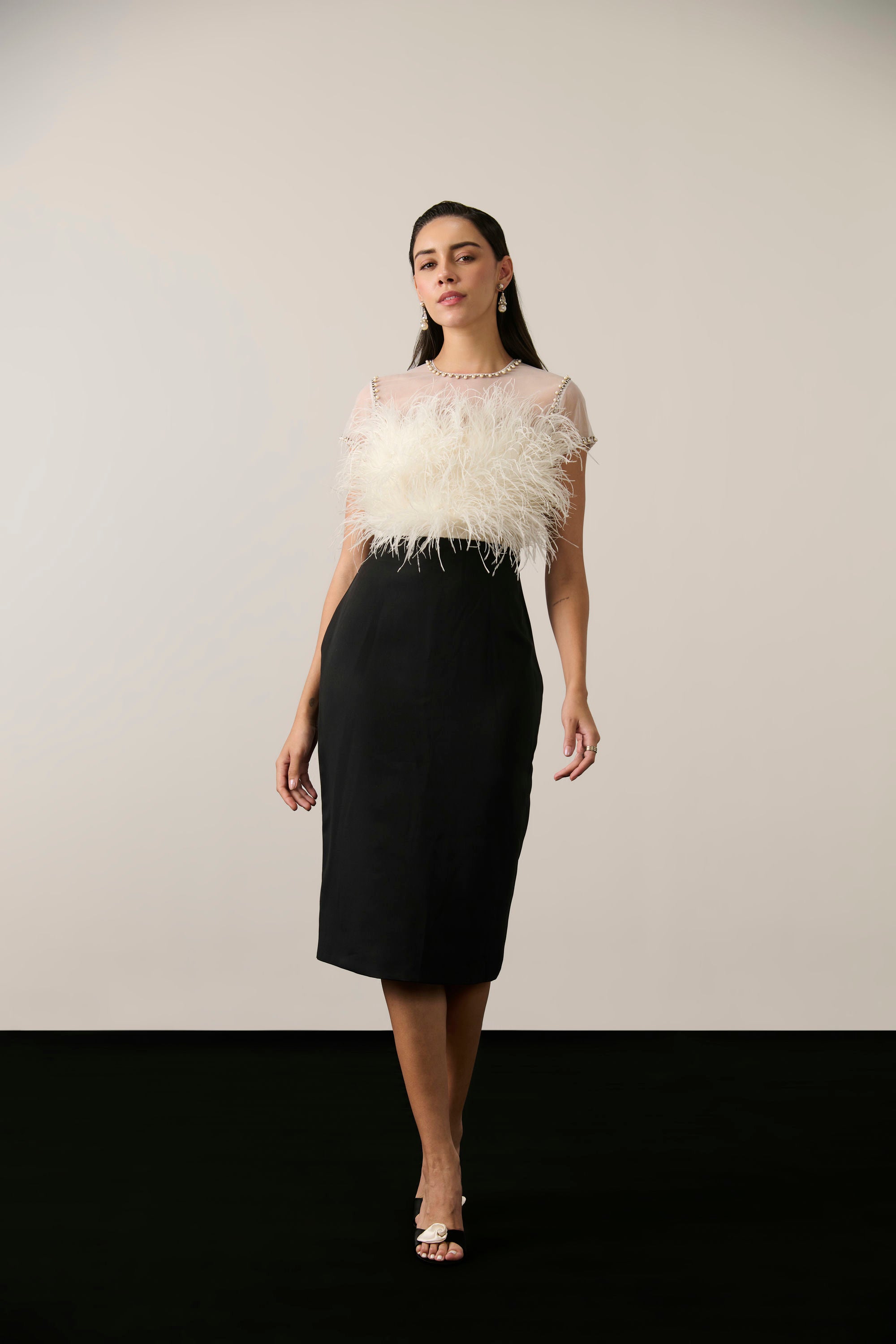 IVORY AND BLACK FEATHER MIDI