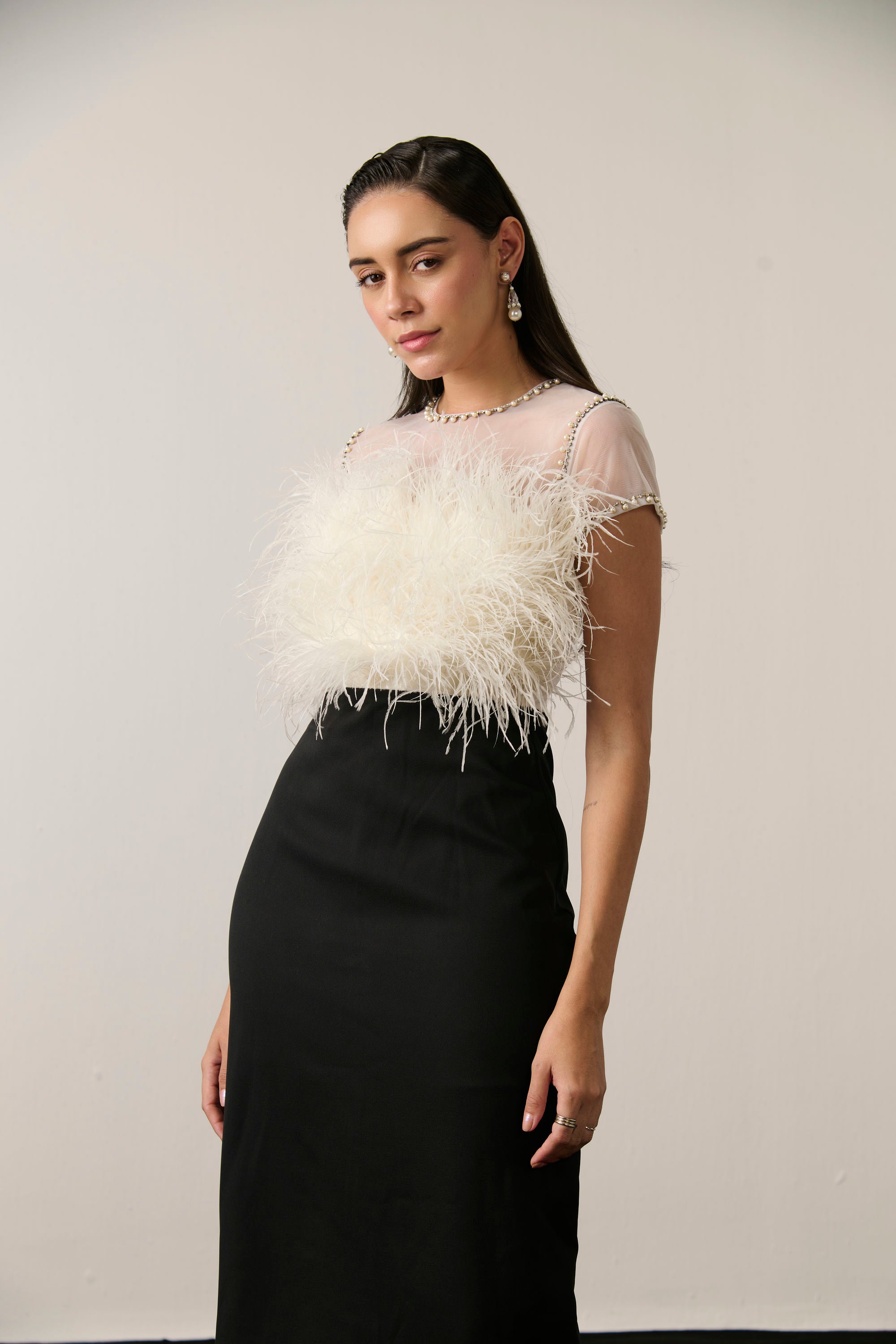IVORY AND BLACK FEATHER MIDI