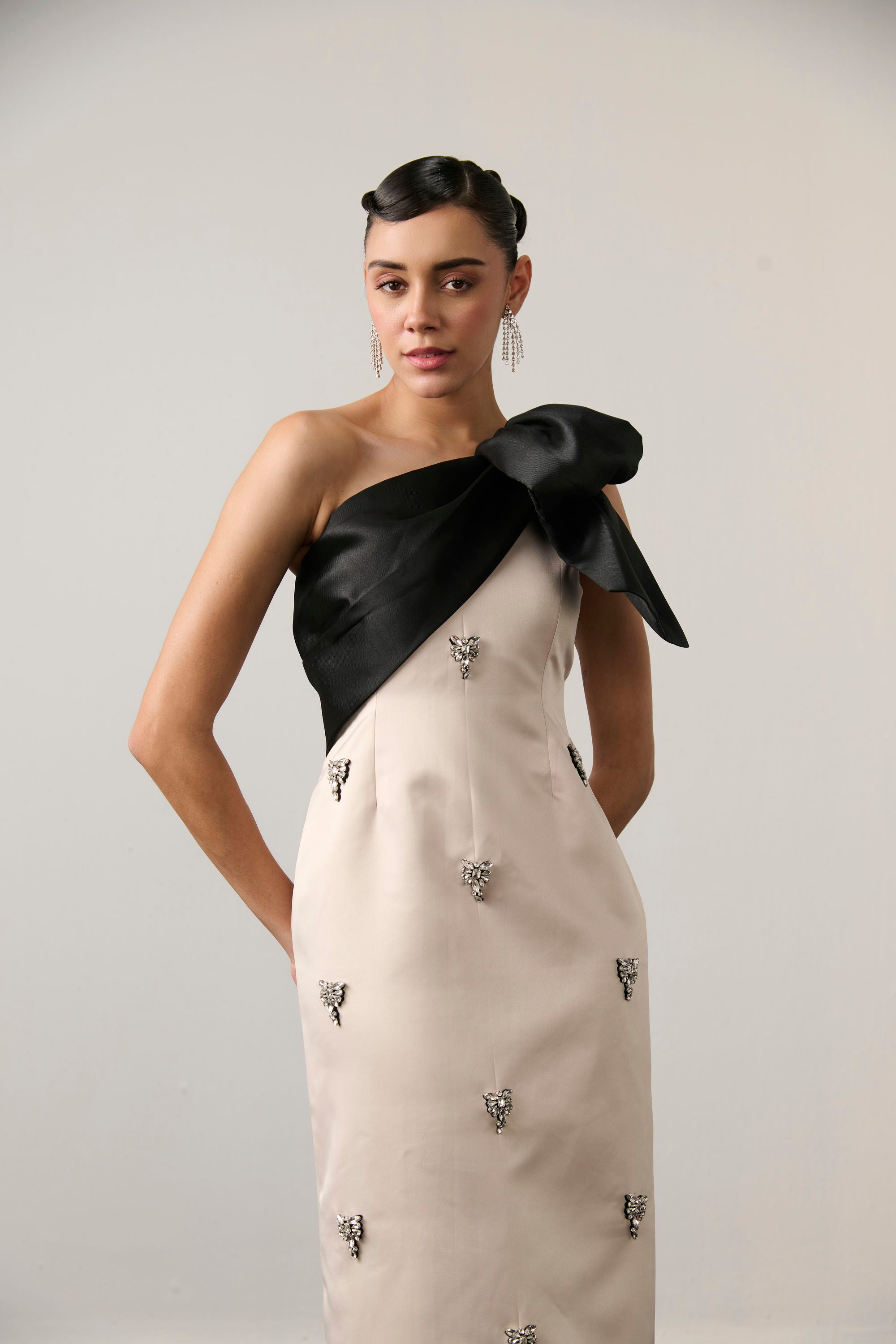 CREAM AND BLACK EMBELLISHED BOW DRESS