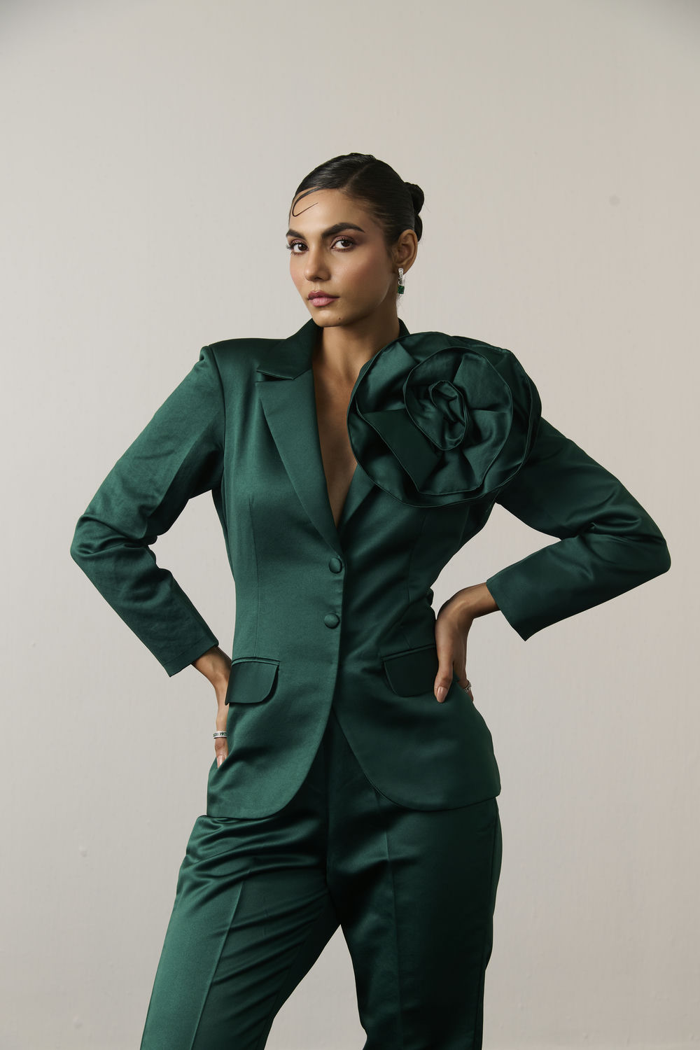 EMERALD FLOWER SUIT SET
