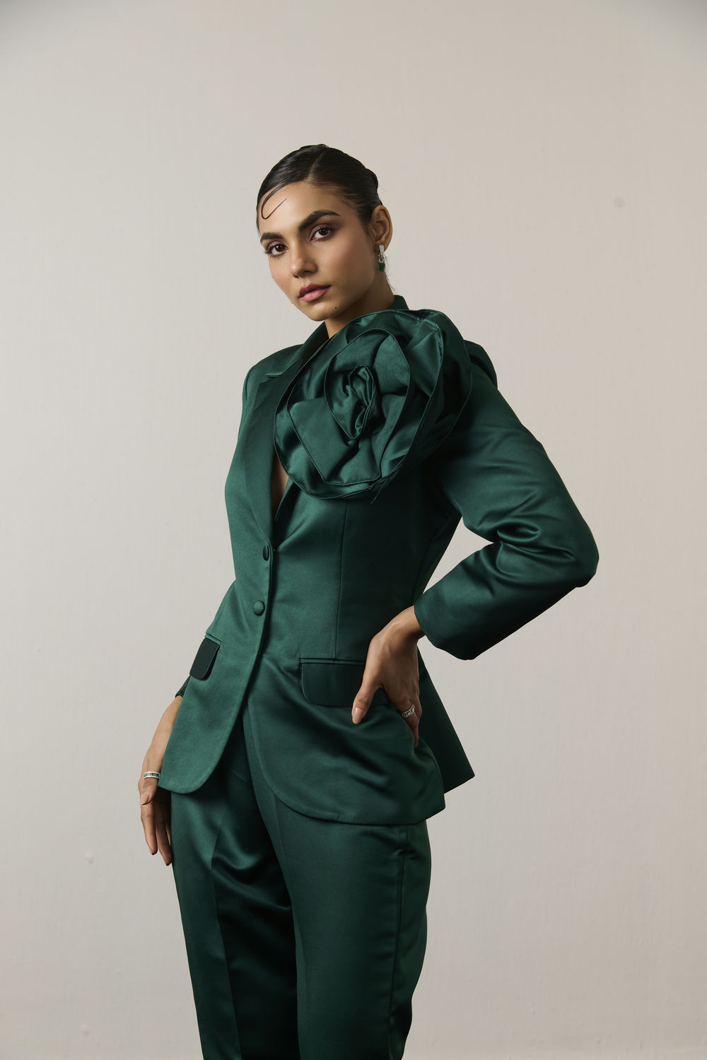 EMERALD FLOWER SUIT SET