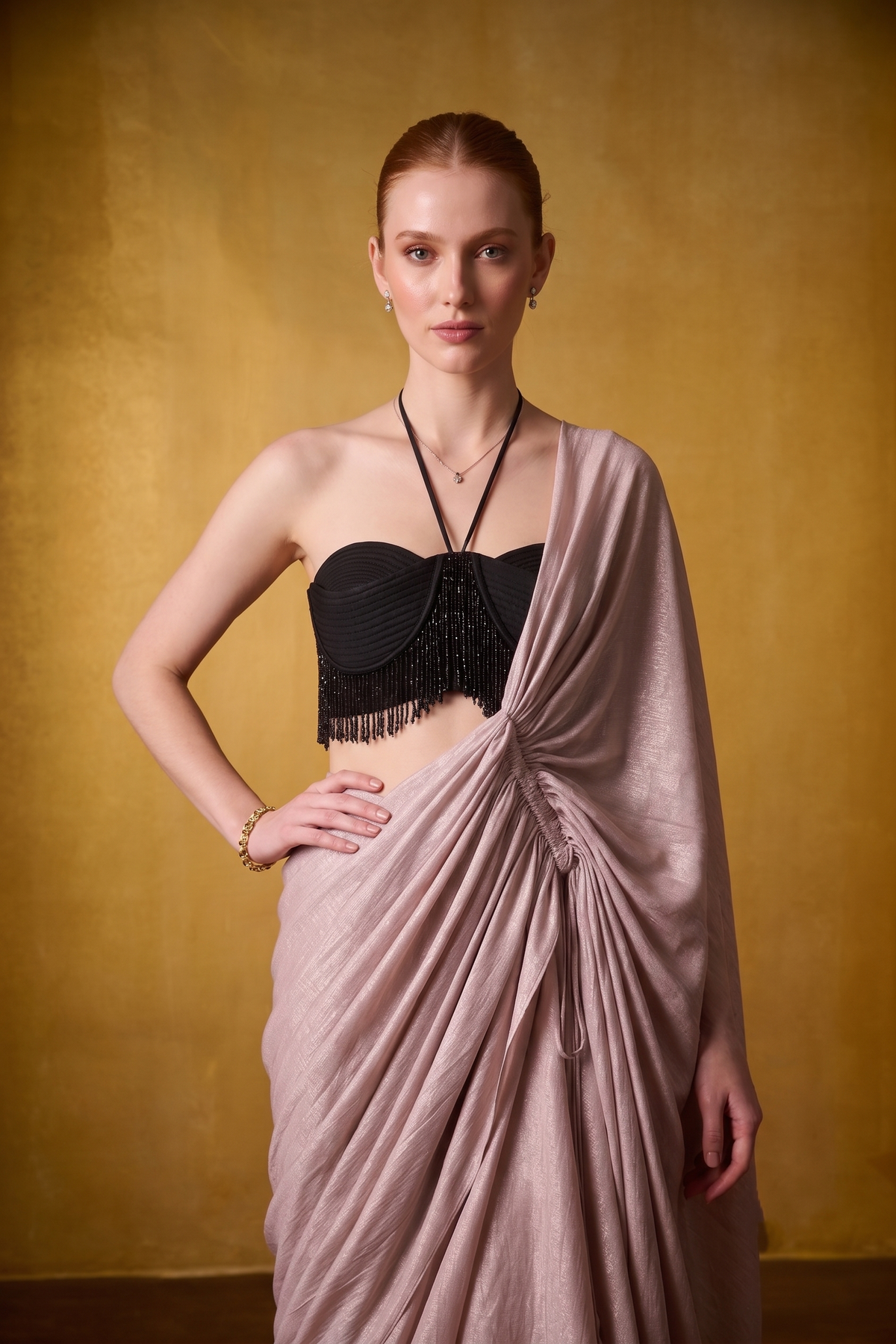 BLACK QUILTED BLOUSE WITH ADJUSTABLE DRAPED SAREE