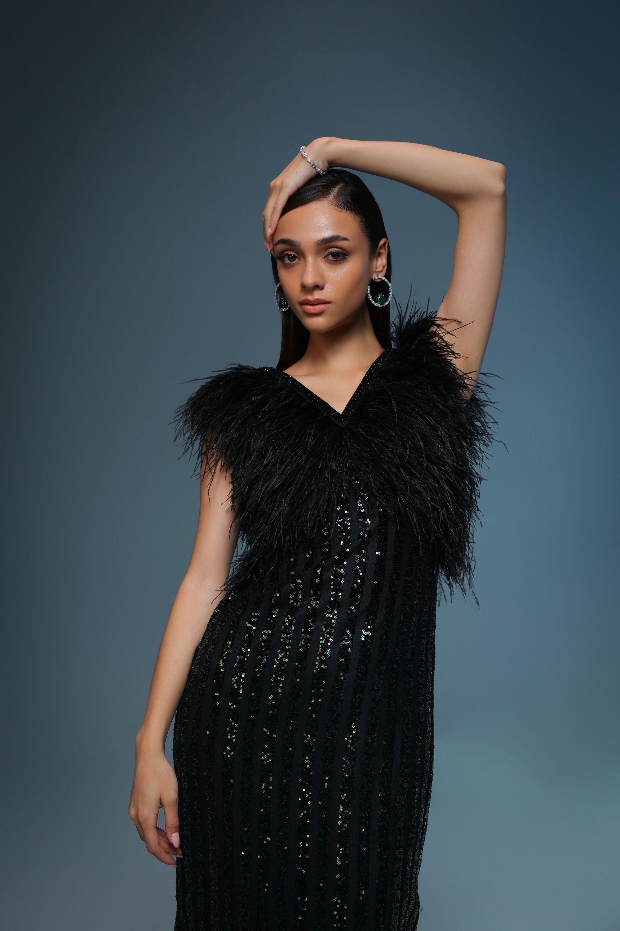 BLACK AND EMERALD SEQUIN FEATHER MIDI