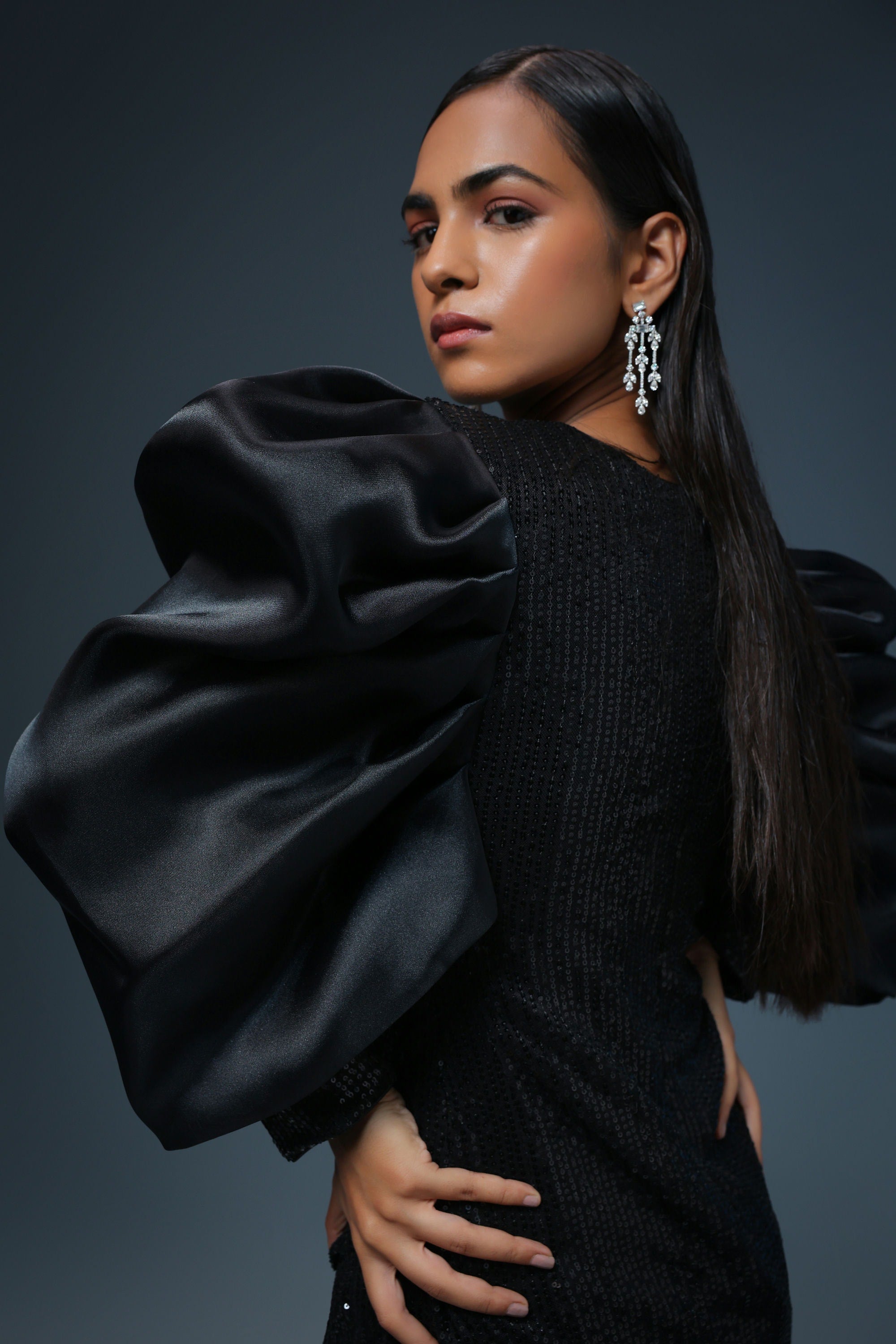 BLACK SEQUIN ORGANZA SLEEVES DRESS