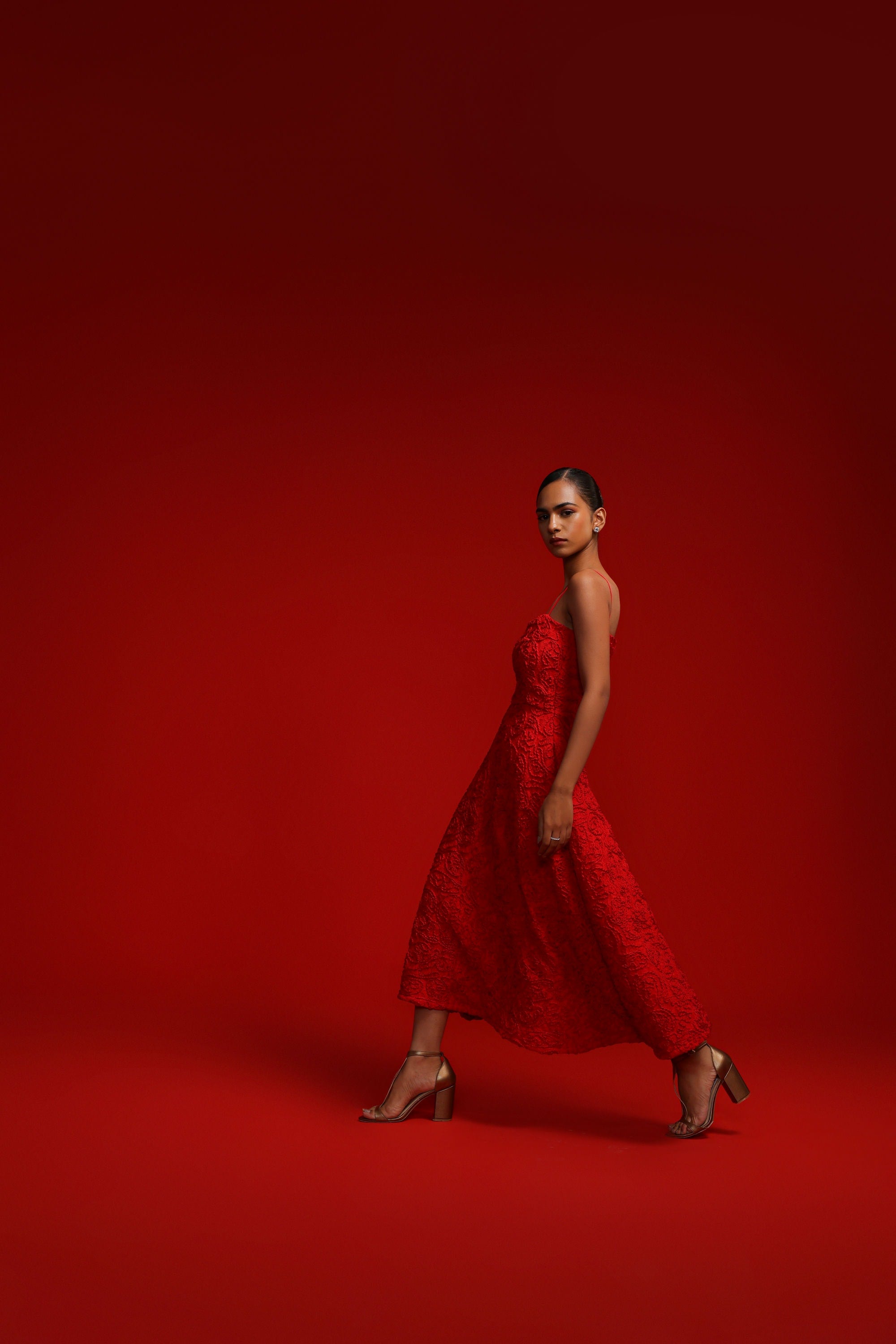 RED LACE FLARE DRESS