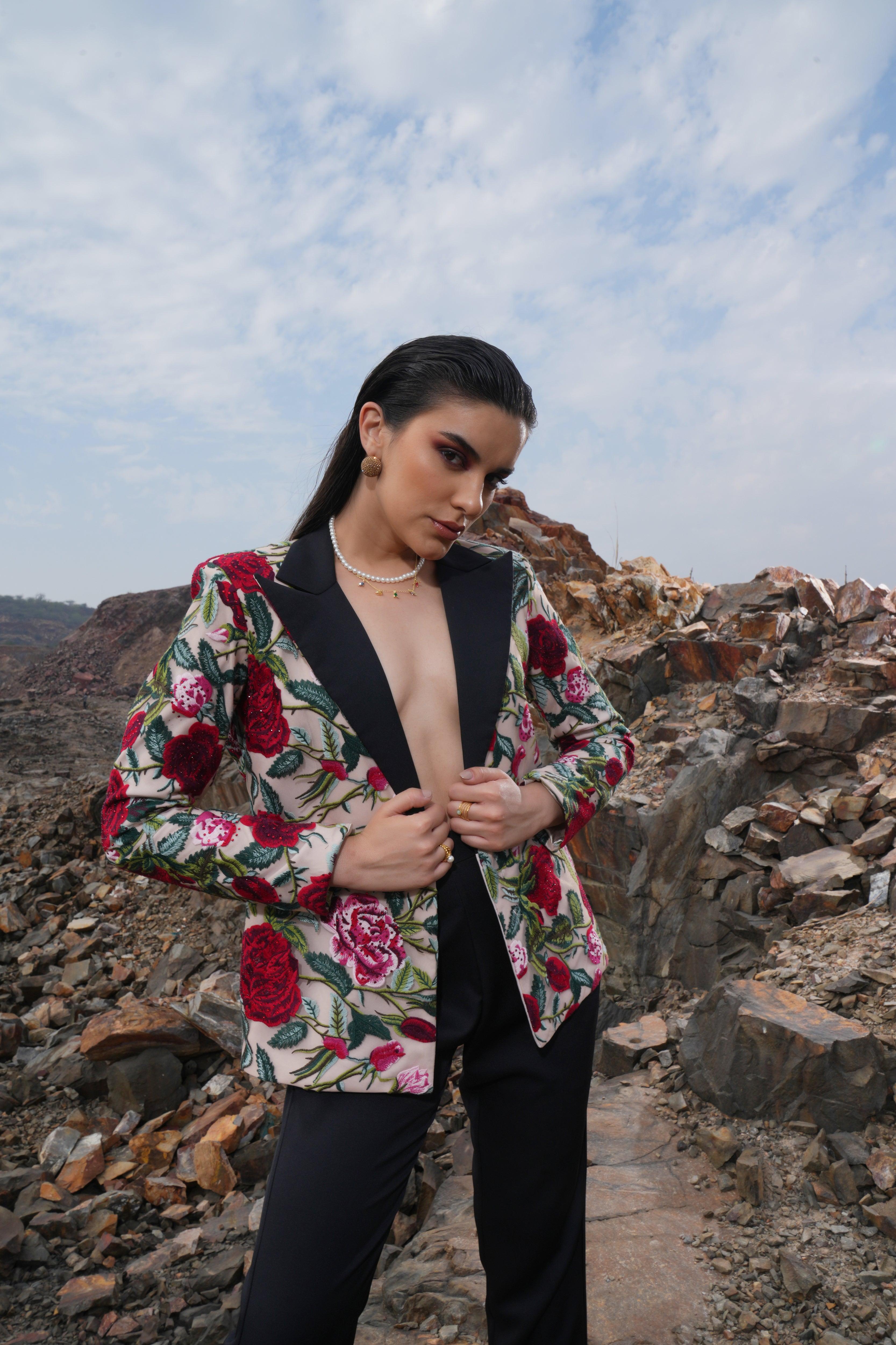 VAISHALI JAIN IN BEIGE FLOWER JACKET