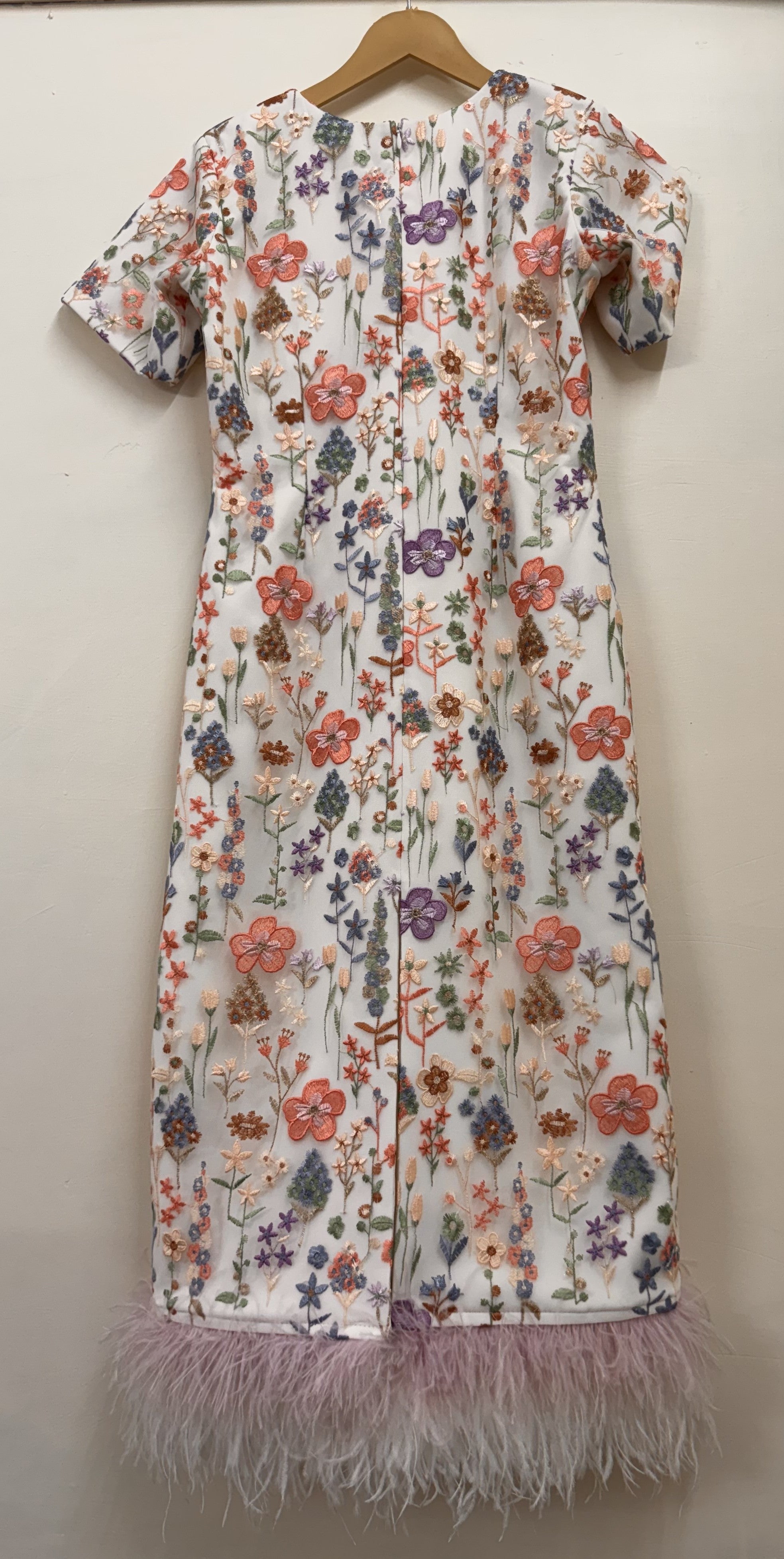IVORY EMBROIDERED FLORAL FEATHER DRESS