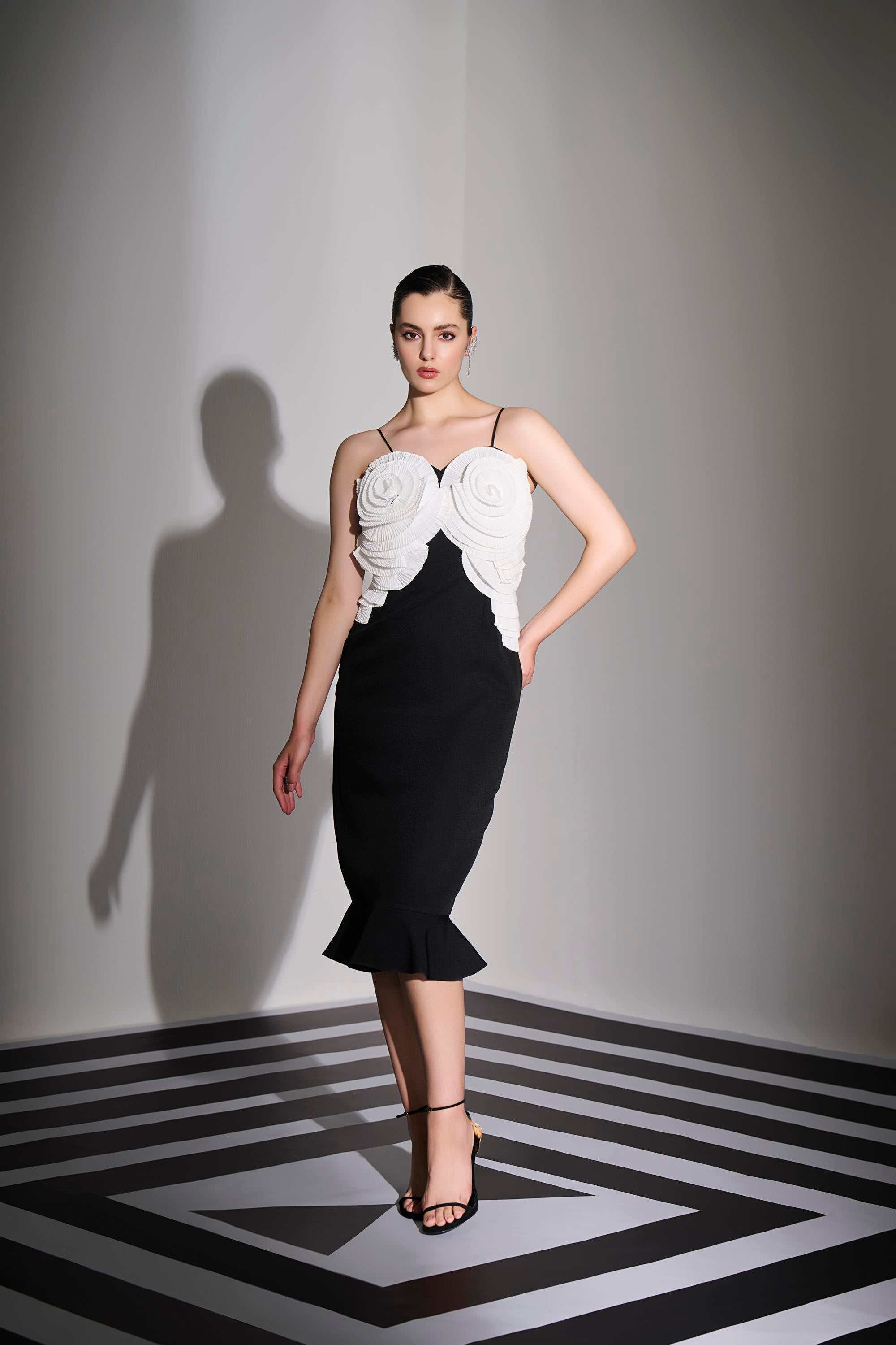 BLACK AND IVORY STRAP DRESS