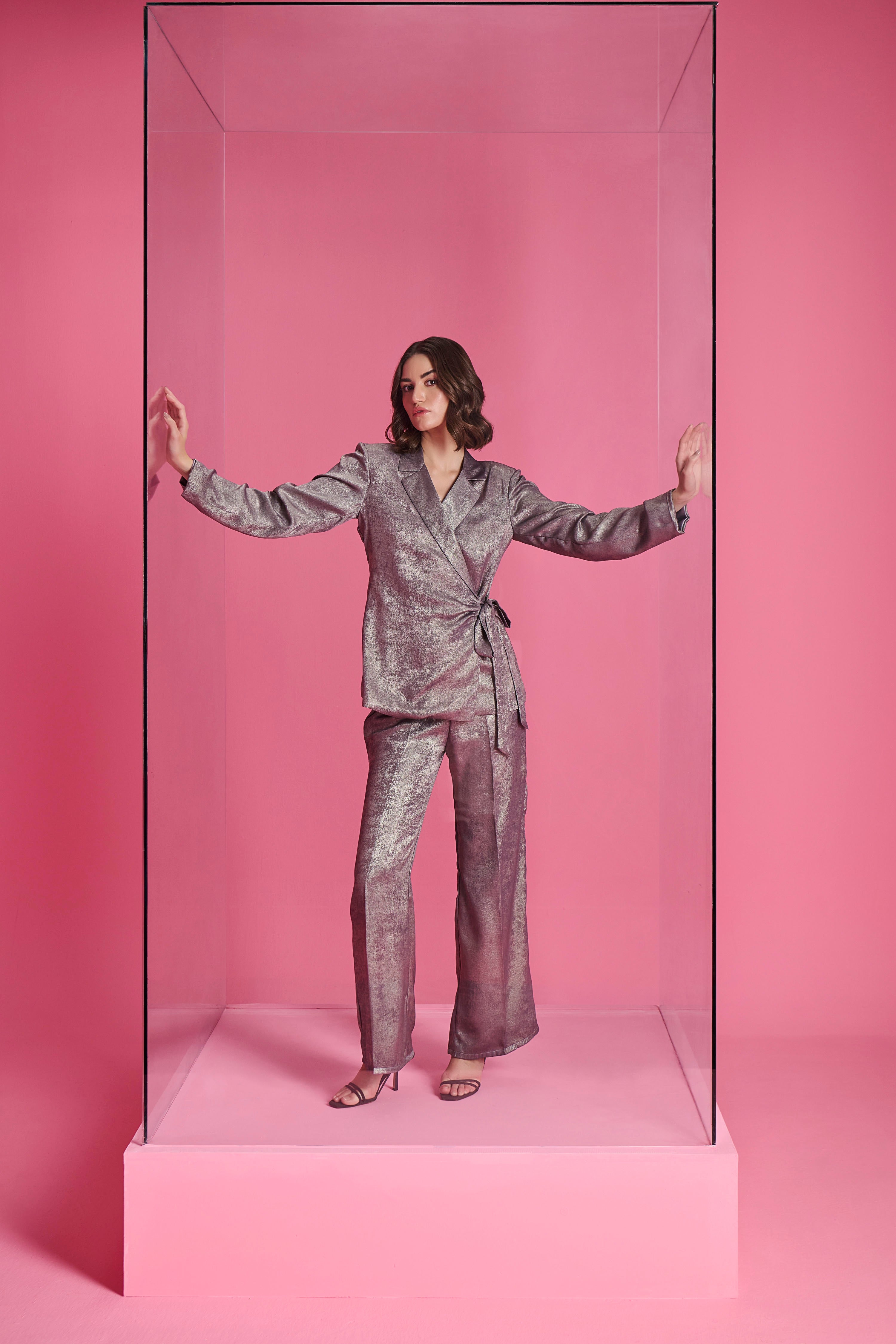 MOON KNOT SUIT