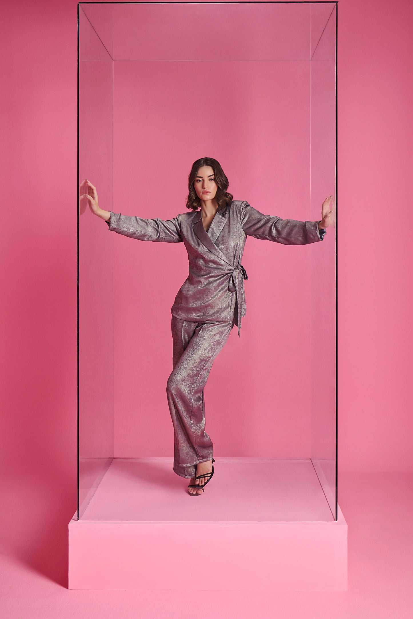 MOON KNOT SUIT