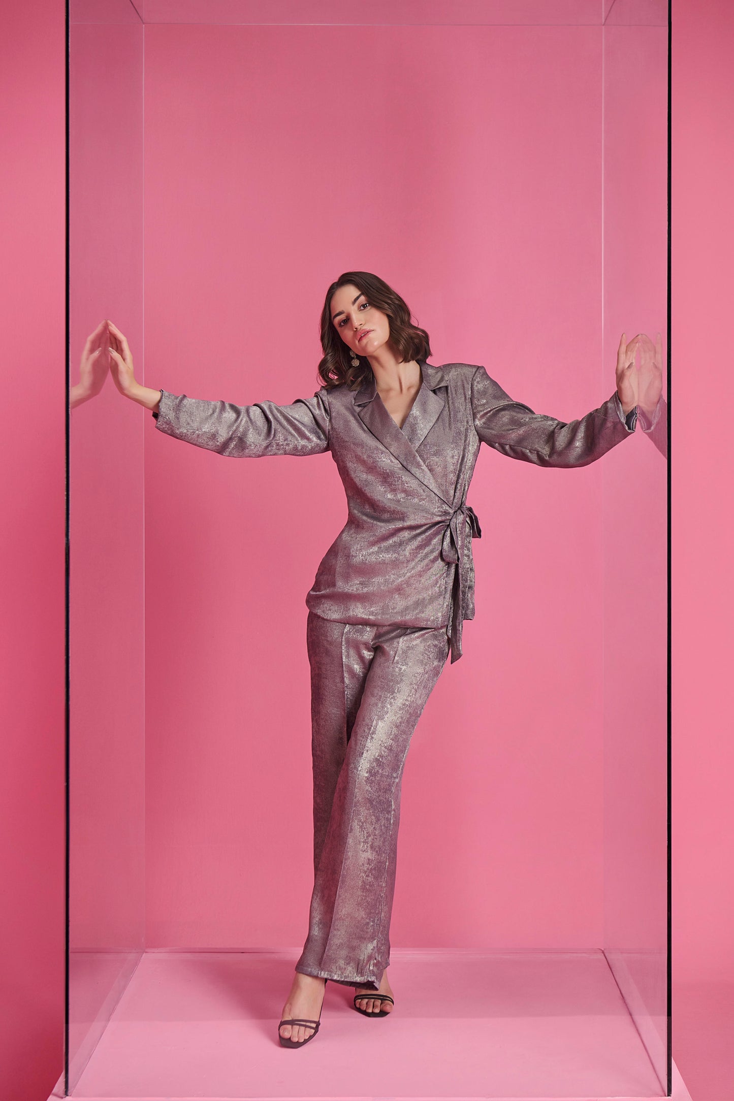 MOON KNOT SUIT