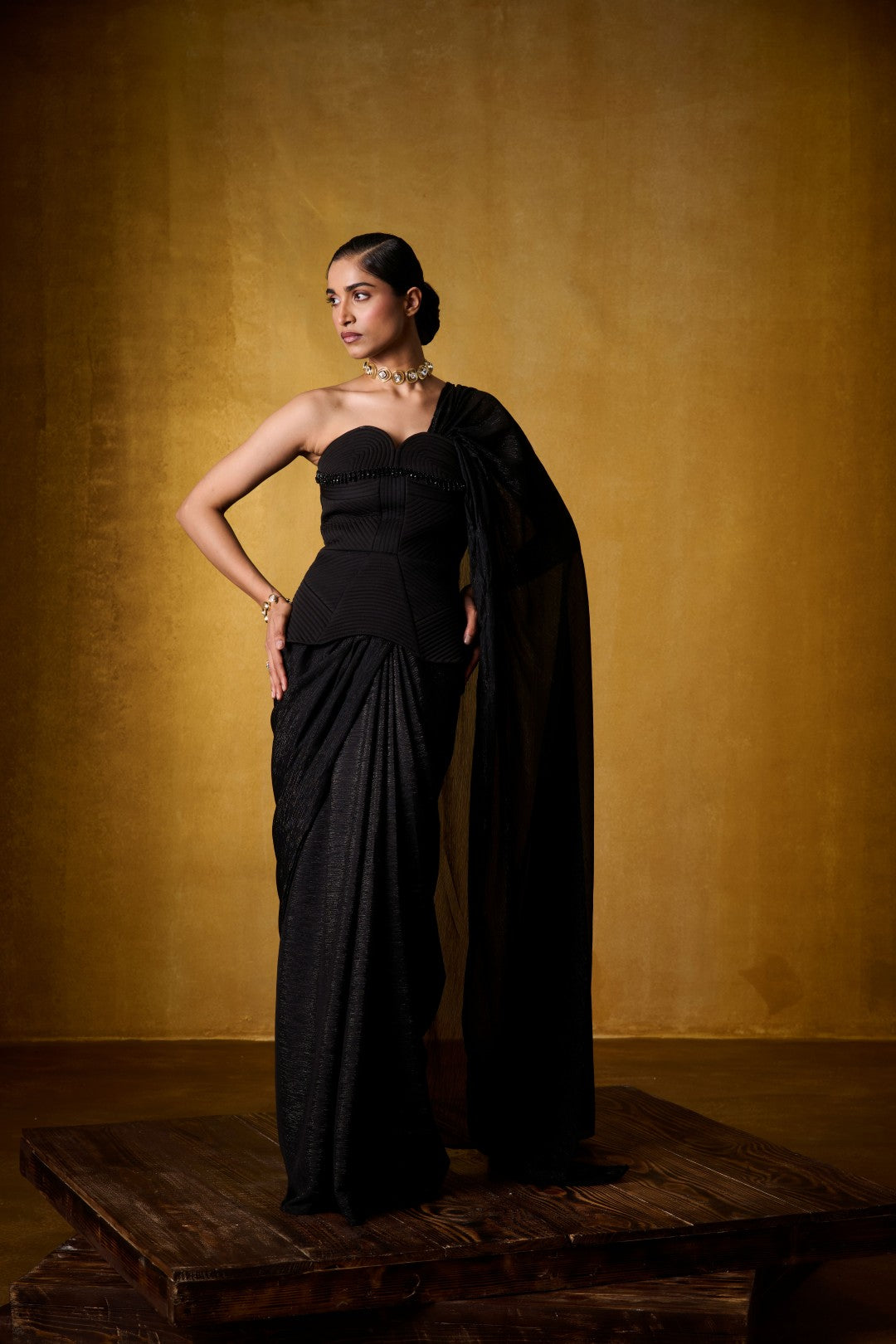 BLACK QUILTED CORSET SAREE