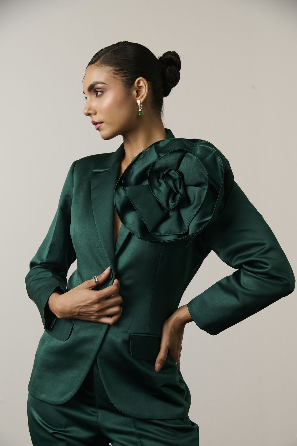 EMERALD FLOWER SUIT SET