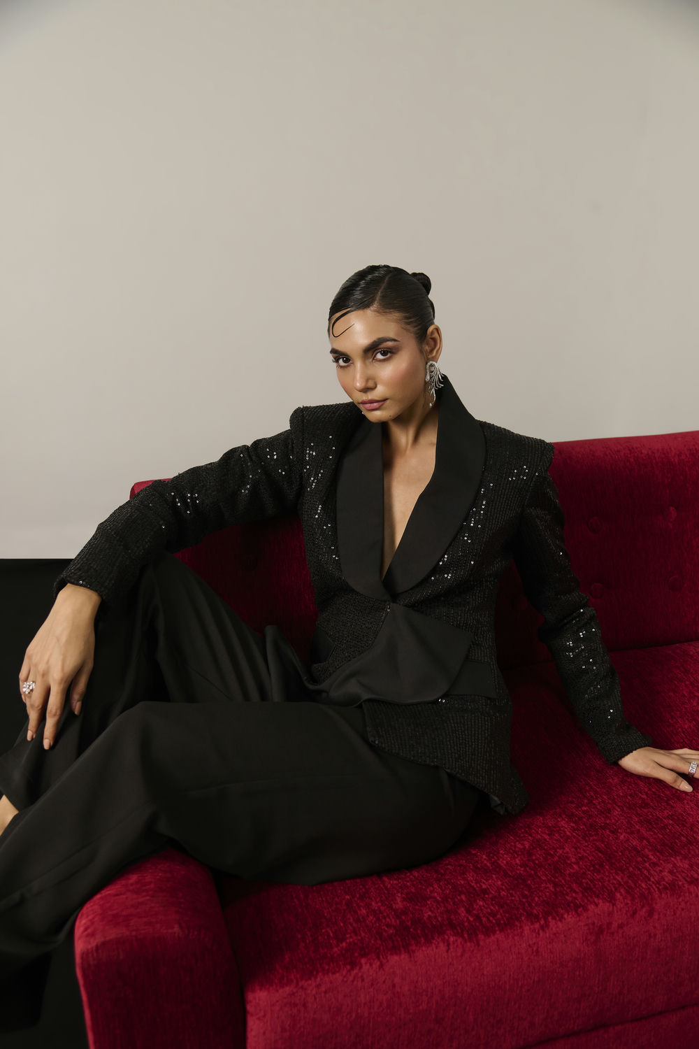 BLACK SEQUIN RUFFLE SUIT SET