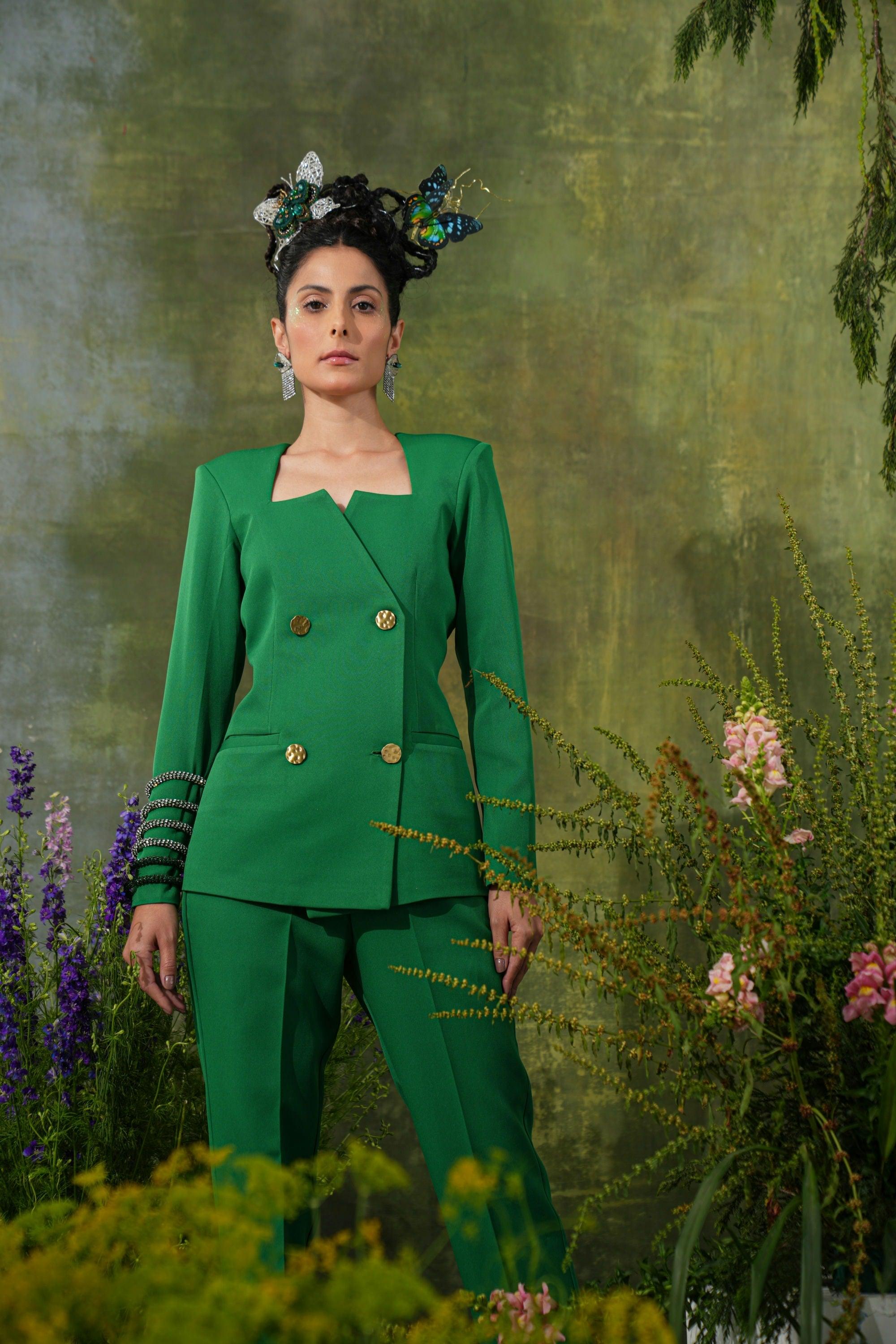 DEVASHREE IN GREEN DOUBLE BREAST BLAZER SET