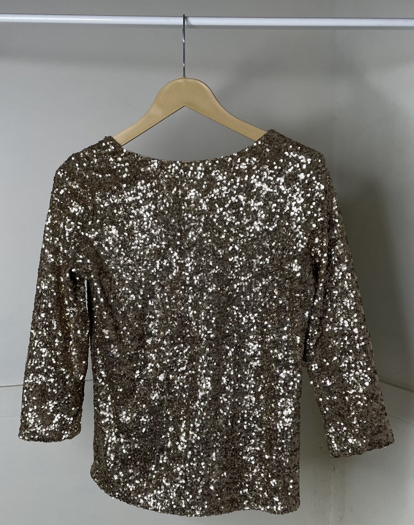 GOLDEN SEQUIN TOP