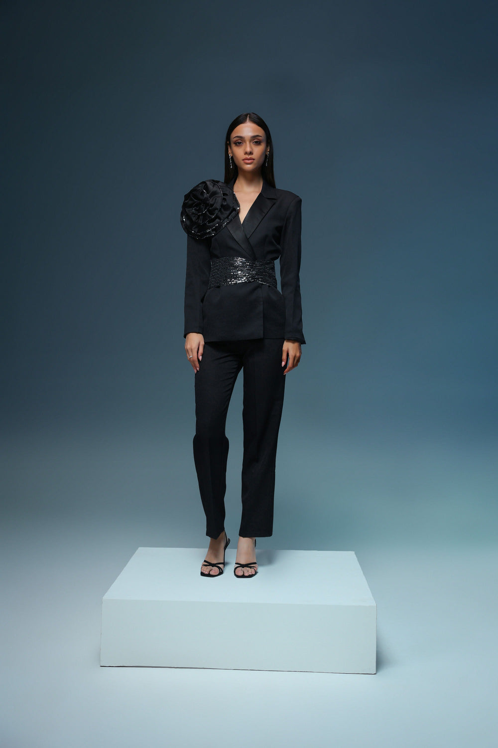 Rosette appliqué blazer in white linen