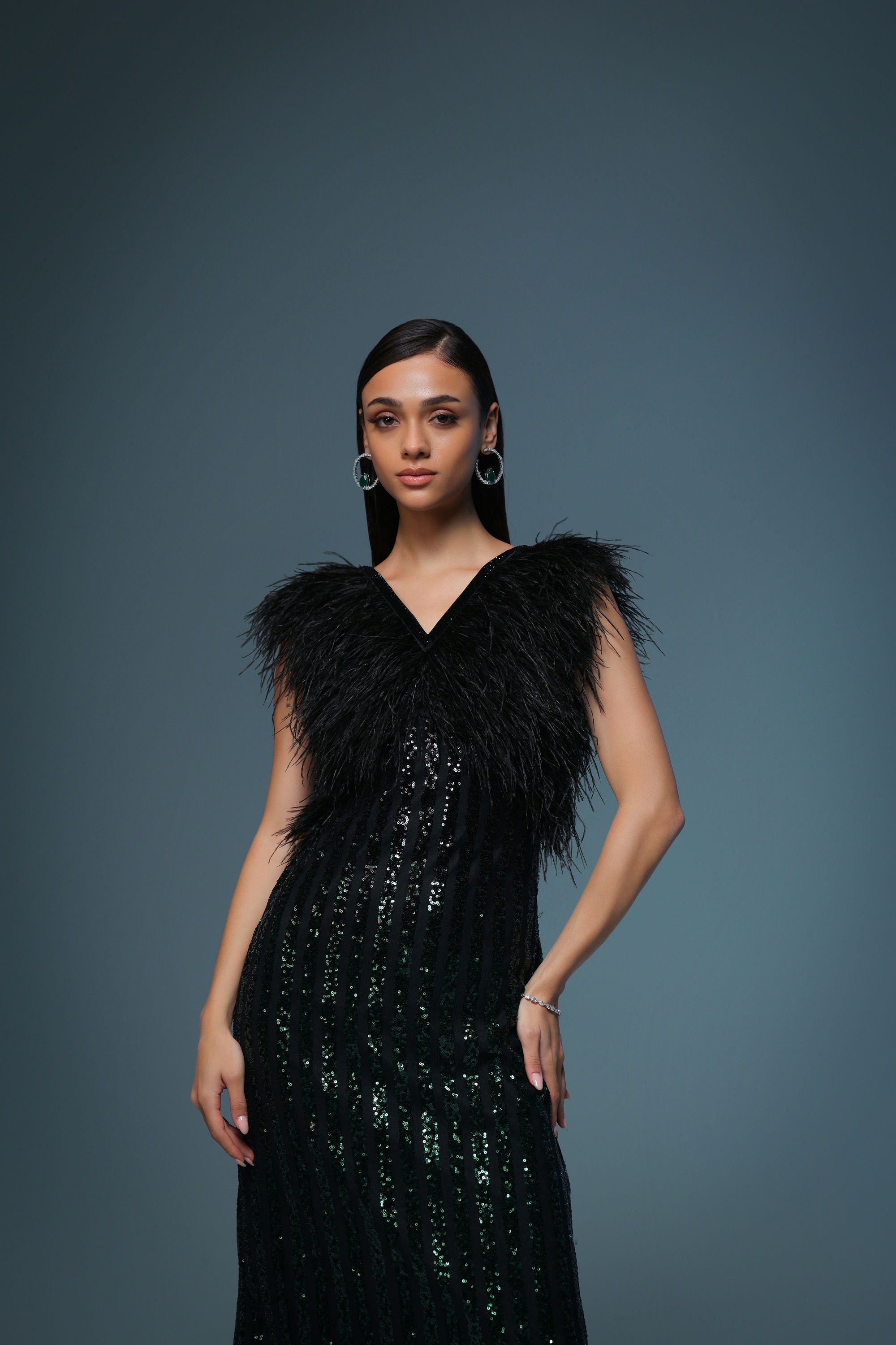 BLACK AND EMERALD SEQUIN  FEATHER MIDI